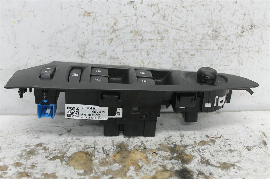 Holden, Trax Power Window Switch Rh Front (Master Switch) Rectangle Style Plug Tj Series 08/13 08/16
