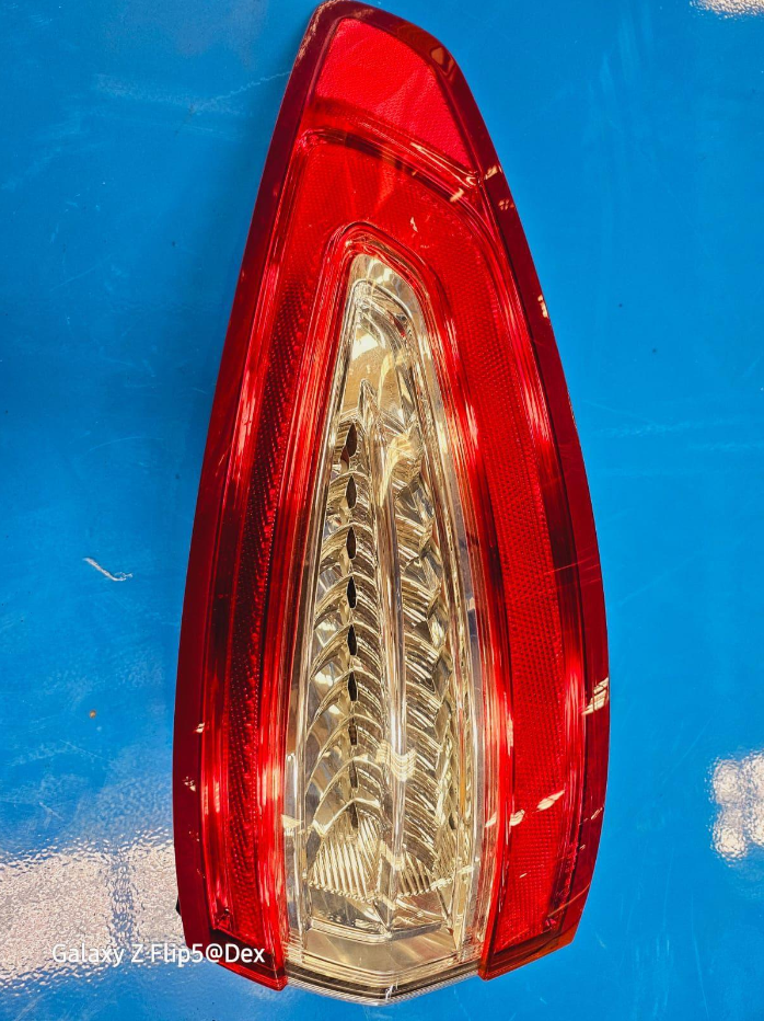 Ford, Mondeo Left Taillight Md Hatch 09/14 03/18