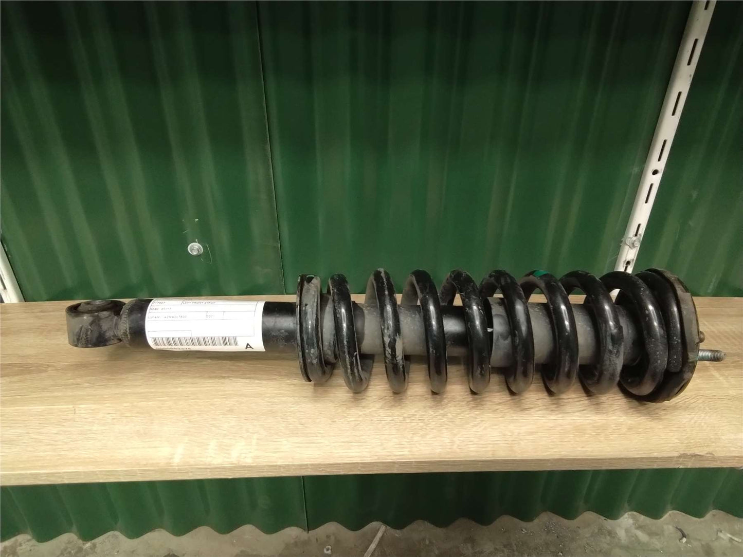 LDV, T60 Left Front Strut Sk8C 07/17