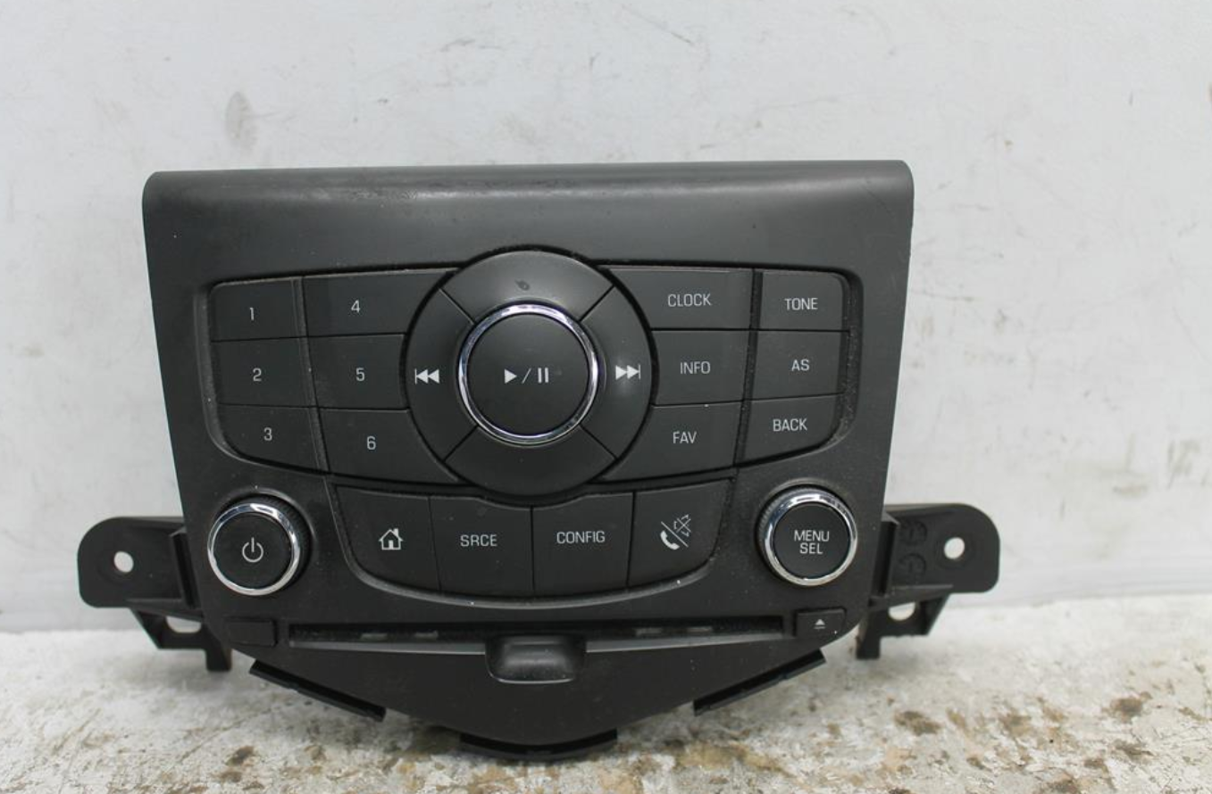 Holden, Cruze Stereo/Head Unit Dash Radio Control Panel/Control Unit Non Sat Nav Type Gloss Black Face Jh 03/11 01/17