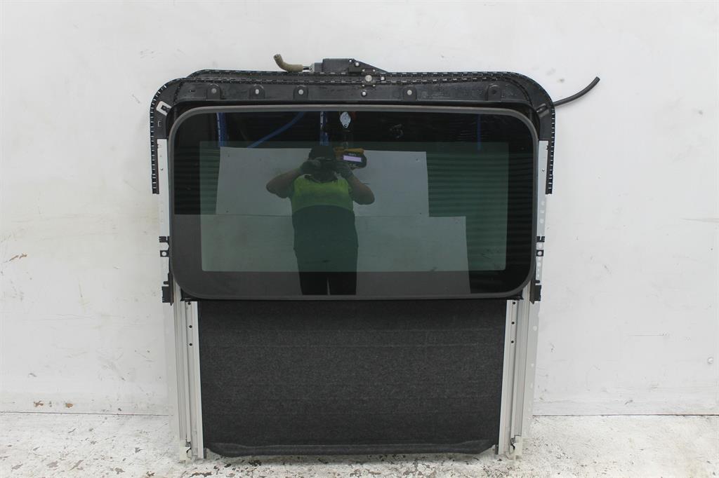Mazda, CX9 Roof Glass/Sunroof/T Tb 12/07 12/15