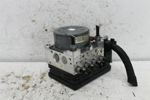 Volkswagen, Golf Abs Pump/Modulator Gen 7 On Motor P/N 5Q0614517N 12/12 08/20