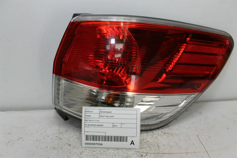Nissan, Pathfinder Right Taillight R52 06/13 11/16